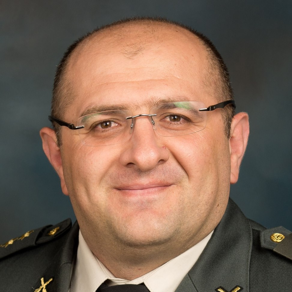 ᲚᲐᲨᲐ ᲑᲔᲠᲘᲫᲔ